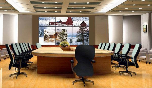 济南市某工程公司会议室