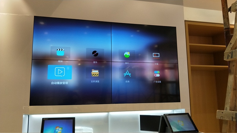 广东佛山名创优品店拼接屏项目